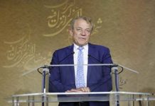Le député Dominique Lefebvre à la conférence « solidarité des religions contre l’extrémisme » Le député Dominique Lefebvre au rassemblement islamique majeur organisé par l'opposition iranienne