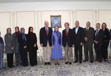 Une haute délégation du Sénat des États-Unis rencontre Maryam Radjavi à Tirana, capitale de l’Albanie Une haute délégation du Sénat des États-Unis rencontre Maryam Radjavi à Tirana, capitale de l’Albanie