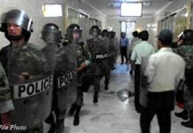 Iran : Les prisonniers politiques en grève de la faim, protestent contre les mesures répressives Iran : Les prisonniers politiques en grève de la faim, protestent contre les mesures répressives