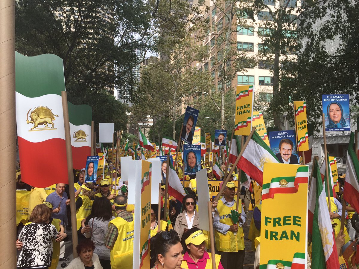 Les Iraniens manifestent à New-York contre la présence de Rohani à l'ONU