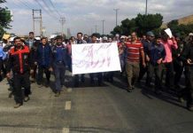 Le régime iranien arrête un PDG pour calmer les travailleurs en grève Le régime iranien arrête un PDG pour calmer les travailleurs en grève