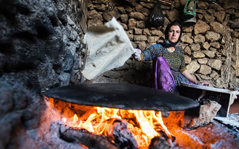 Iran : L’histoire amère de la douleur et la souffrance de femmes chefs de ménage