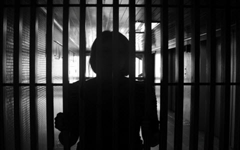 Iran : Détention d'une lycéenne de 15 ans pour cause politique