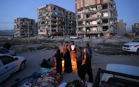 Le séisme a détruit sept localités et 77,5% des villages dans une province en Iran