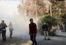 Iran : Deux manifestants tués à Izeh et un autre à Toyserkan par des tirs directs des pasdaran