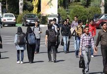 Le nombre réel de chômeurs en Iran est deux fois plus élevé que les statistiques officielles Le nombre réel de chômeurs en Iran est deux fois plus élevé que les statistiques officielles