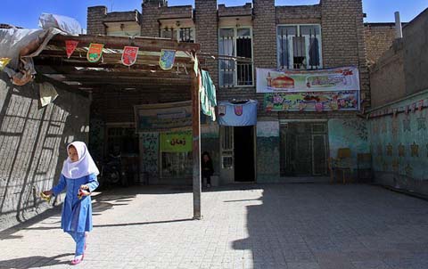 Iran: 50% des bâtiments scolaires de Téhéran sont vétustes