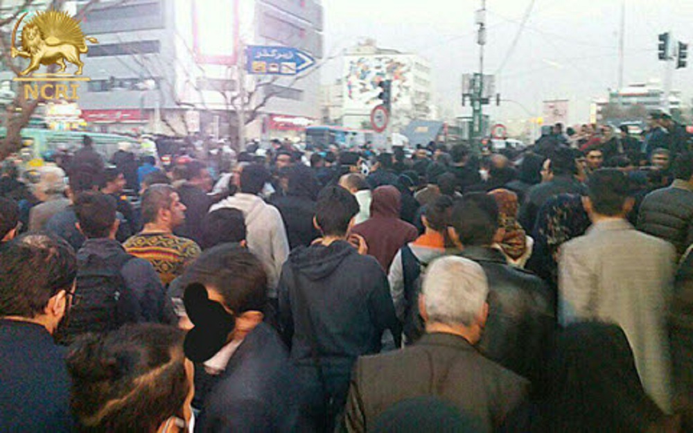 Manifestations et heurts dans les villes insurgées au neuvième jour du soulèvement