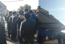 Iran : Les grévistes de l’usine sucrière de Haft Tapeh attaqués par les agents du régime – Vidéo