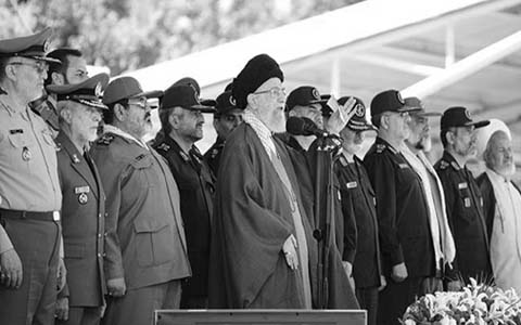 Allocation de 2,5 milliards de dollars du FND à des fins militaires autorisée par Khamenei