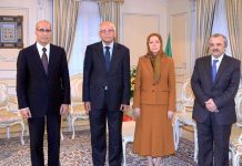 Maryam Radjavi rencontre l’ambassadeur du Yémen en France Mme Maryam Radjavi rencontre et s'entretient avec M. Riyadh Yassin, ambassadeur du Yémen en France et ancien ministre des Affaires étrangères