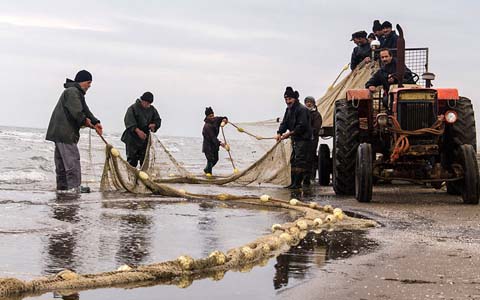 Iran : 1400 pêcheurs du Golestan restent sans salaires depuis 5 mois