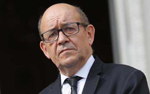 Le retrait de tous les milices du régime iranien de la Syrie, meilleure formule de Jean-Yves Le Drian pour mettre fin à la crise, selon Maryam Radjavi