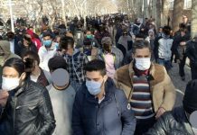 Protestations aux cris de « Mort au Dictateur » ; des affiches de Khamenei brûlées dans plusieurs villes en Iran – vidéos Protestations aux cris de "Mort au Dictateur" ; des affiches de Khamenei brûlées dans plusieurs villes en Iran