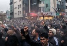 La tolérance des Iraniens vis-à-vis du régime s’épuise Iran-protest-CNRI