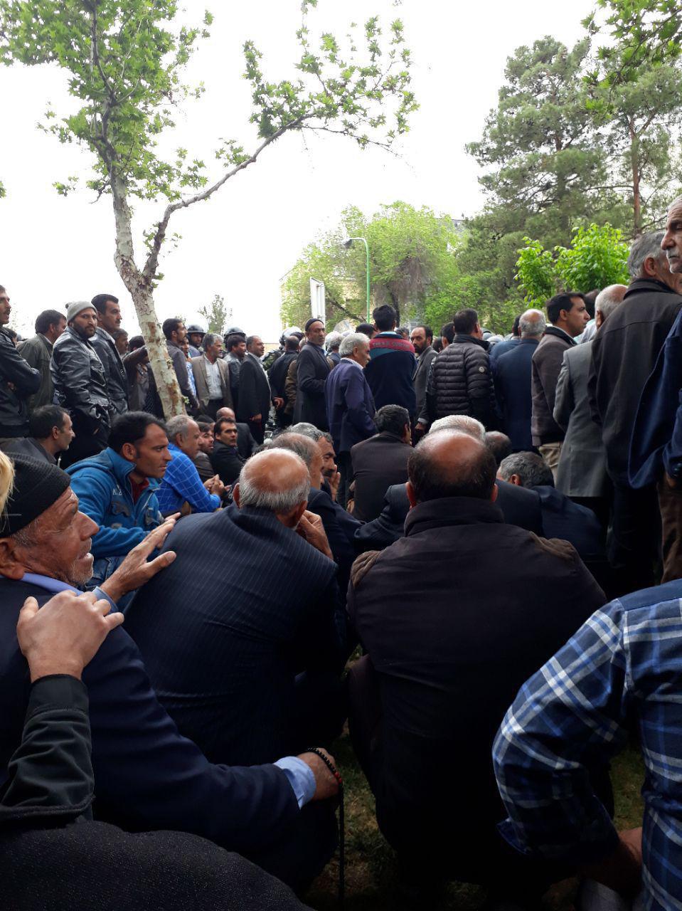 Les protestations de milliers d'agriculteurs de Varzaneh