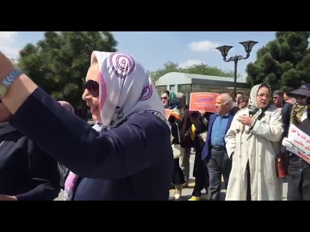 9 avril Machad (nord de l&rsquo;Iran) des épargnantes spoliées par la banque Caspian des pasdaran