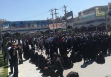 Au moins deux manifestants ont été tués à Kazeroun par les tirs des Pasdaran et un grand nombre d’entre eux ont été blessés et arrêtés manifestants Kazeroun iran
