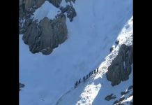 La vie difficile des porteurs au Kurdistan iranien exploité par le régime