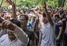 Vidéos / Iran : Soulèvement des habitants de Téhéran avec les slogans ‘Mort à Khamenei’, ‘prenez garde au jour où nous serons armés’ Téhéran-Iran-931