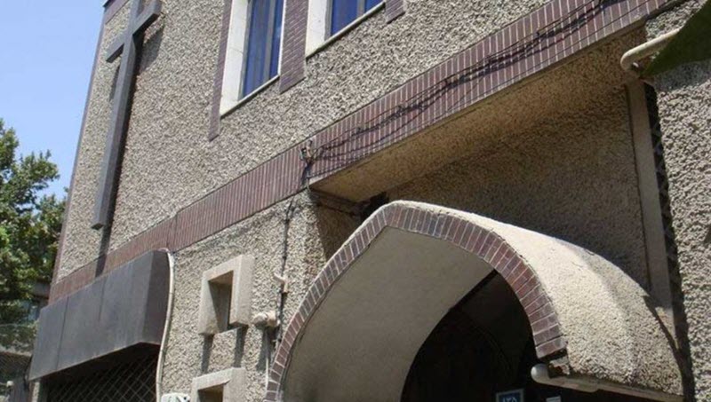 Iran : le régime condamne tous les membres d’une église à la prison