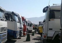 70 arrestations en rapport avec la grève des chauffeurs routiers en Iran 70 arrestations en rapport avec la grève des chauffeurs routiers en Iran