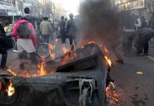Iran : l’entrée en vigueur des sanctions américaines au milieu des mouvements de protestation Iran : l’entrée en vigueur des sanctions américaines au milieu des mouvements de protestation