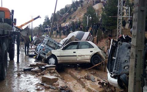 La gestion calamiteuse des autorités face aux inondations destructrices en Iran provoque l’indignation générale