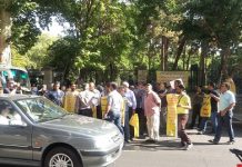 Les chauffeurs de bus de Téhéran protestent contre les nouveaux péages routiers Les chauffeurs de bus de Téhéran protestent contre les nouveaux péages routiers