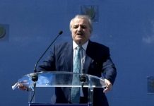 Mohammad Mohaddessine : le régime cruel des mollahs au pouvoir en Iran vit ses derniers moments Mohammad Mohaddessine à la manifestation pour un Iran libre à Bruxelles