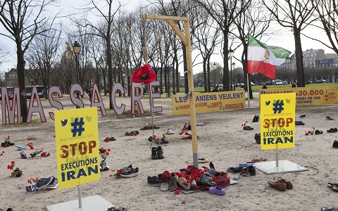 Trois prisonniers pendus par le régime des mollahs à Bandar Abbas