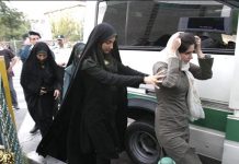 Le régime des mollahs intensifie la pression sur les femmes qui s’opposent au port de hijab obligatoire Le régime des mollahs intensifie la pression sur les femmes qui s’opposent au port de hijab obligatoire