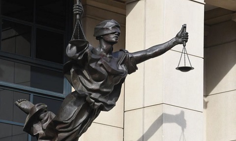 Un Iranien accusé de violation des sanctions américaines en matière de prolifération non nucléaire et du terrorisme