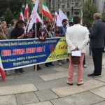 Vidéos – Le ministre des Affaires étrangères des mollahs menace de mort les manifestants iraniens à Stockholm Le ministre des Affaires étrangères des mollahs menace de mort les manifestants iraniens à Stockholm