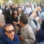 Les Iraniens continuent de protester malgré la répression violente Les Iraniens continuent de protester malgré la répression violente