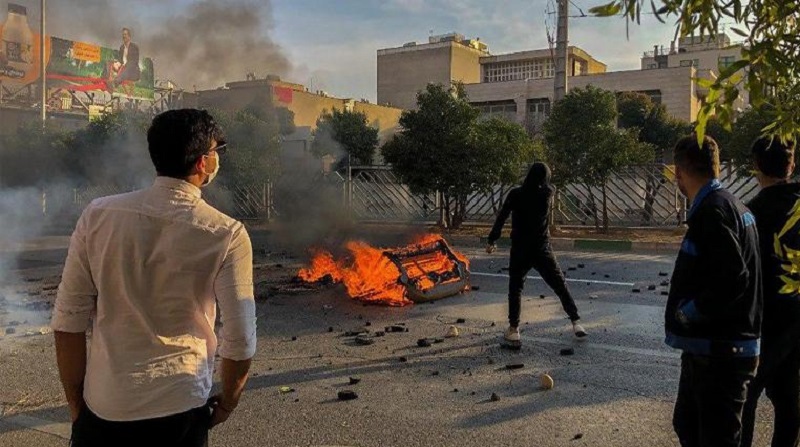 Iran - 3e jour de soulèvement à Chiraz et affrontements avec les pasdarans