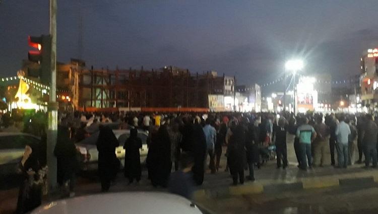 Vidéos - Iran : la province du Khouzistan proteste contre la hausse des prix de l'essence