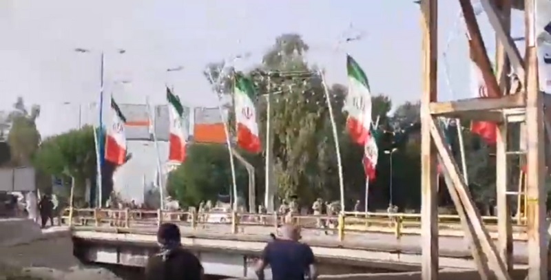 Le soulèvement en Iran s'étend à 65 villes et 25 provinces