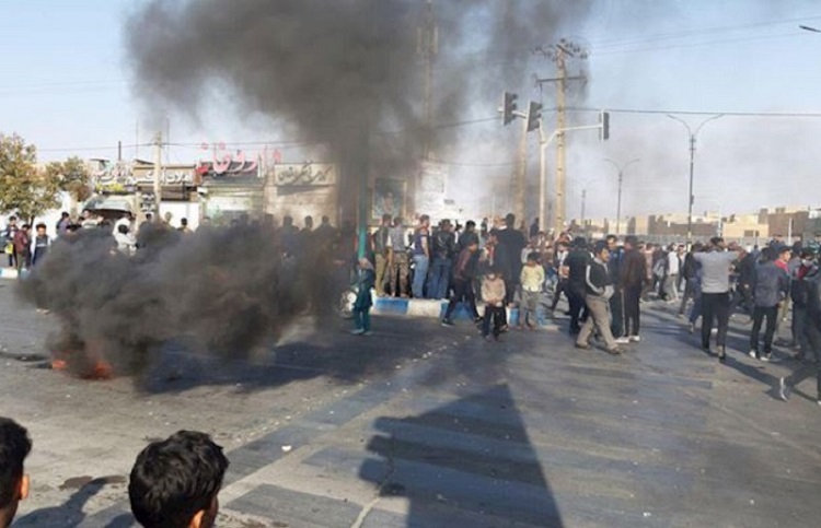 Soulèvement en Iran - Affrontements à Islamchahr, quatre martyrs identifiés