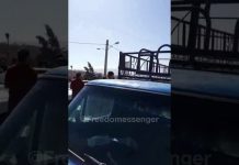 A Poldokhtar la population en colère attaque un centre de la milice Bassidj