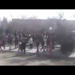 Ispahan Iran à l’université Industriel – « Canons, Chars et pétards le mollah doit dégager »!