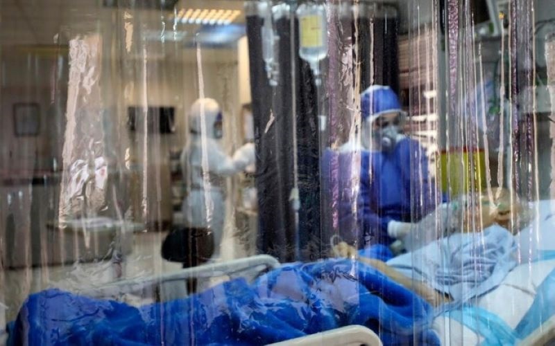 Le nombre de décès dus aux coronavirus dépasse 1 300