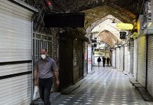 Iran: le nombre de morts dus au coronavirus atteint 8200 dans 200 villes