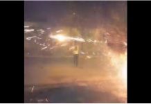 Iran – Les jeunes se lèvent à la fête du feu, incendient les effigies de Khamenei malgré l’état d’alerte des forces répressives Iran - Les jeunes se lèvent à la fête du feu, incendient les effigies de Khamenei malgré l'état d'alerte des forces répressives