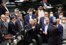 EDITORIAL : Les luttes intestines, la faiblesse de Khamenei et la crainte du renversement du régime en Iran