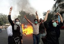 La débâcle économique vue par les médias iraniens