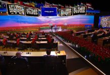 Lors d’un sommet mondial, la présidente du Conseil national de la Résistance iranienne montre une alternative à la complaisance occidentale