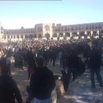 Iran : Cinquième jour de manifestations et de sit-in des agriculteurs d’Ispahan réclamant leurs droits à l’eau