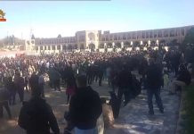 Iran : Cinquième jour de manifestations et de sit-in des agriculteurs d’Ispahan réclamant leurs droits à l’eau