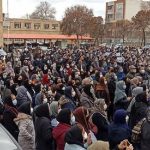 Les enseignants manifestent dans plus de 100 villes en Iran